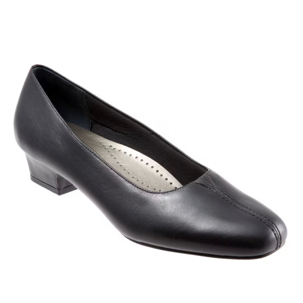 Trotters Doris Block Kitten Heel Pumps
Shoes